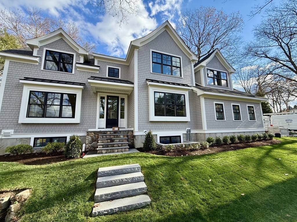 Wellesley, MA 02482,30 Hobart Rd