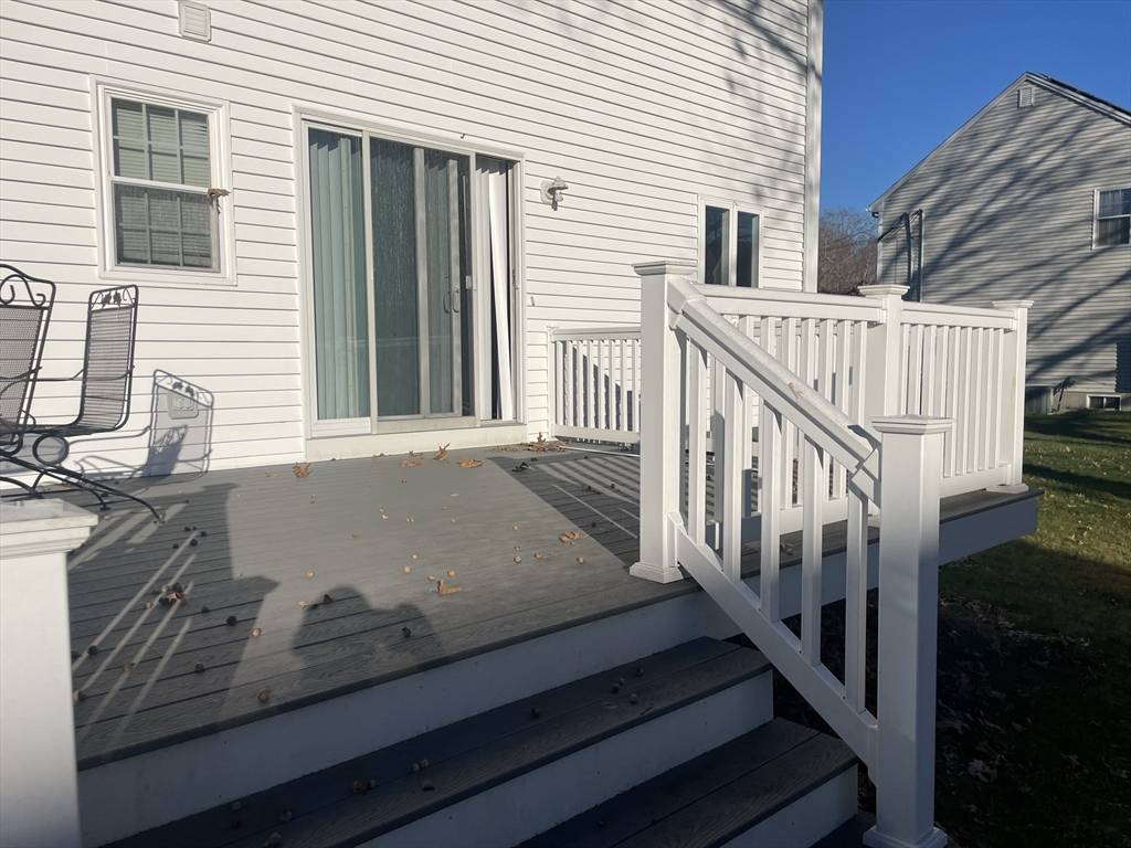 Attleboro, MA 02703,23-25 Fuller Ave #25