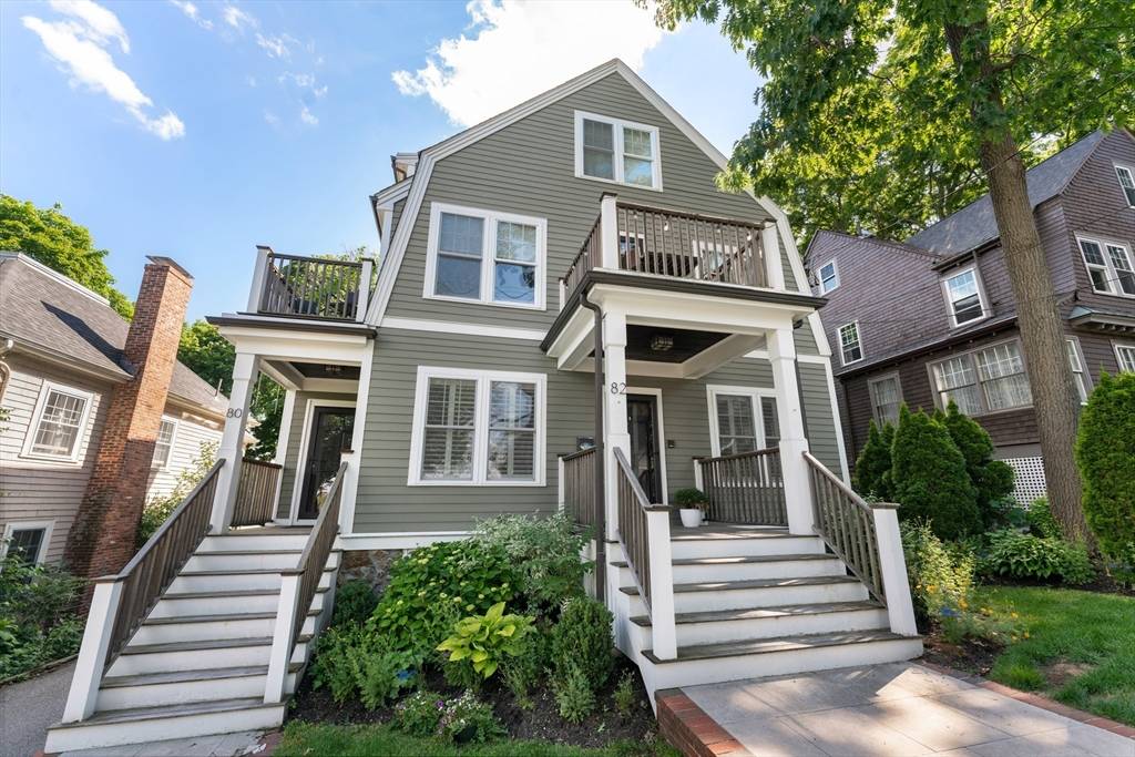 Brookline, MA 02446,82 Summit Ave #82