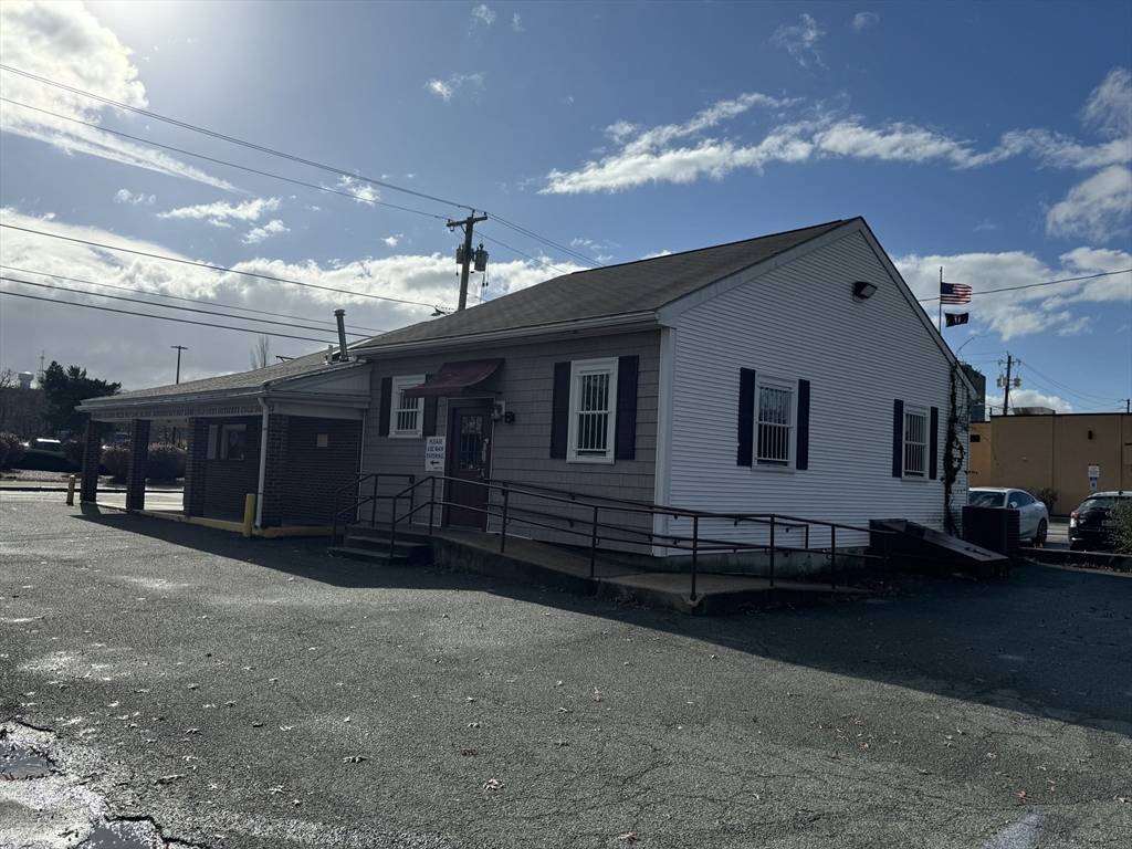 Woonsocket, RI 02895,420 Social