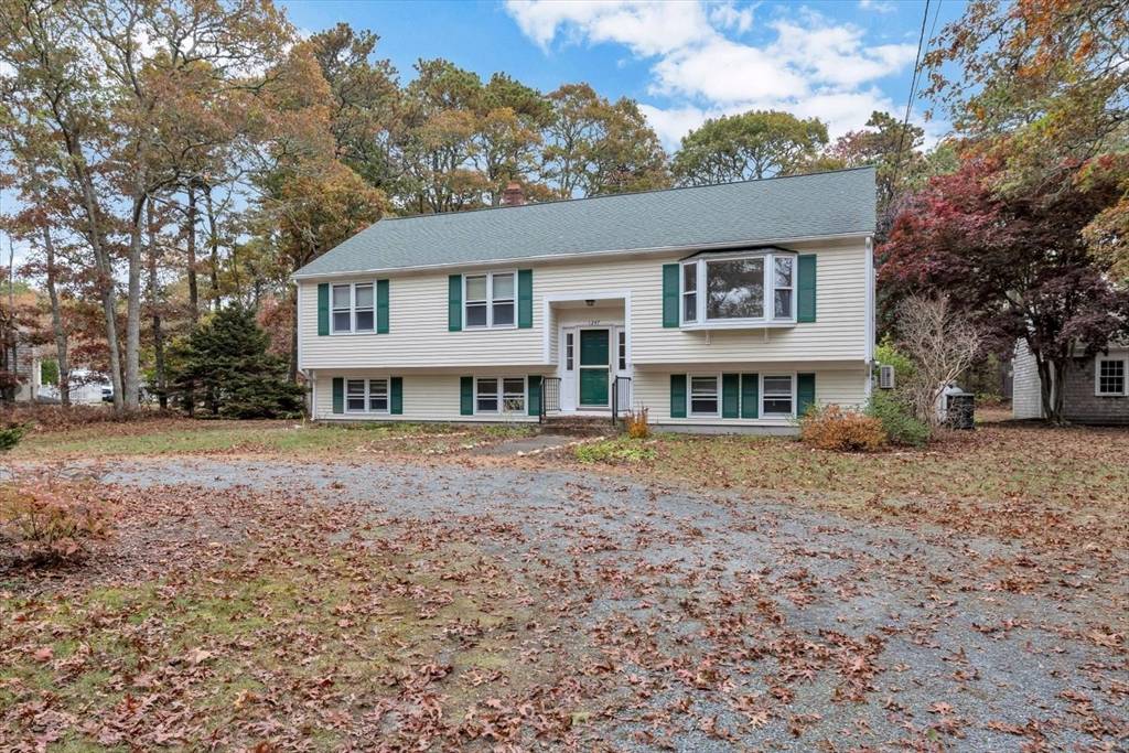 Brewster, MA 02631,1247 Long Pond Rd