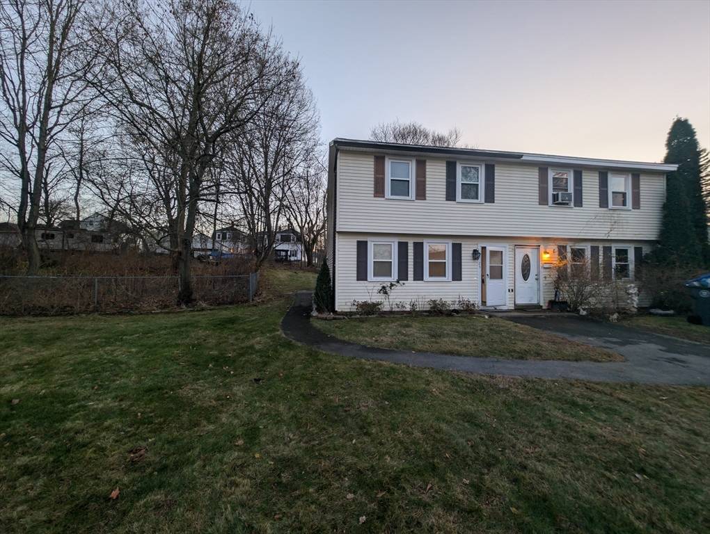 Methuen, MA 01844,25 Bentley Cir #25