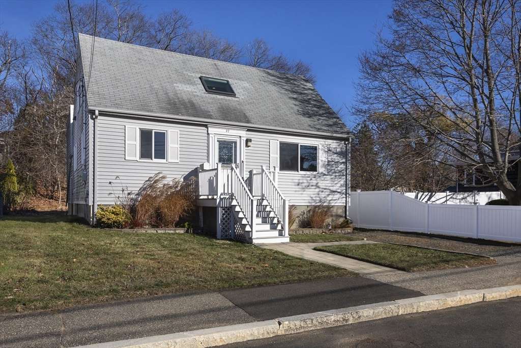 Marblehead, MA 01945,37 Baldwin Road