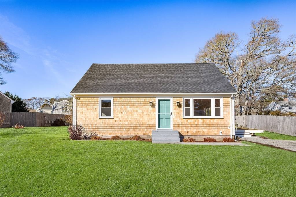 Barnstable, MA 02632,74 Clifton Ln