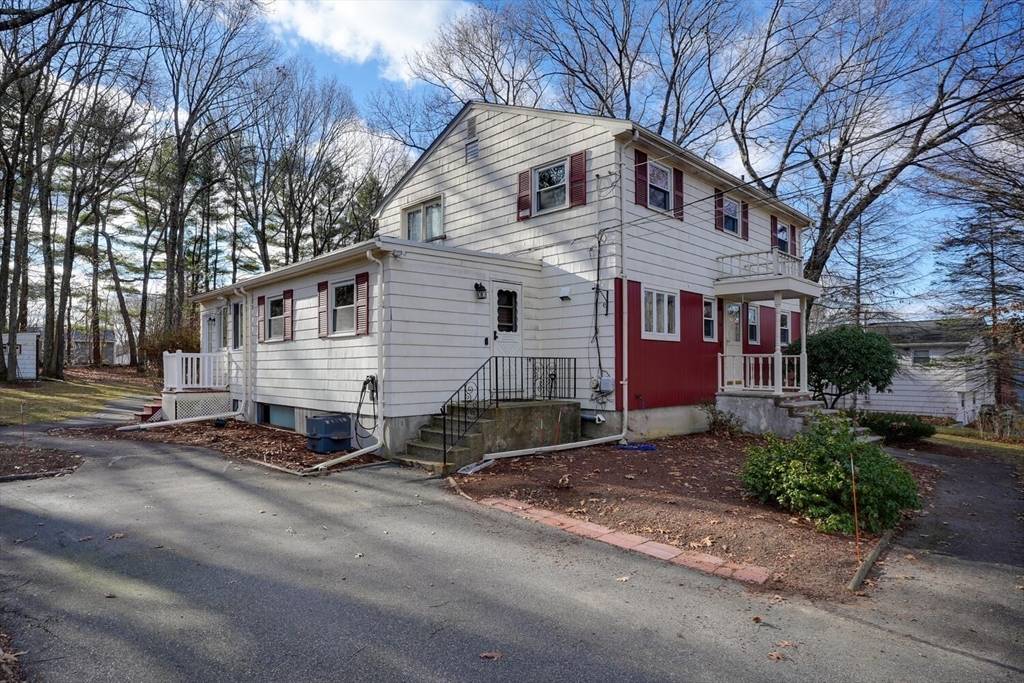 Burlington, MA 01803,10 Caroline St