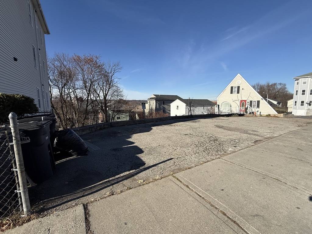 Worcester, MA 01605,104 Eastern Ave