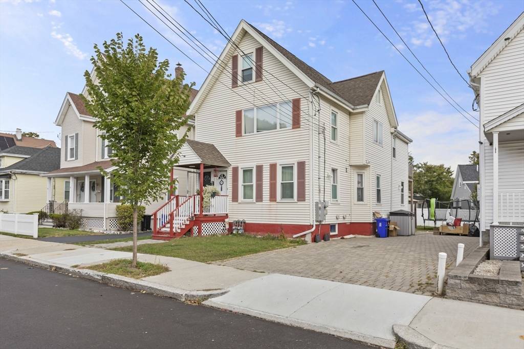 Malden, MA 02148,51 1/2 Willard St