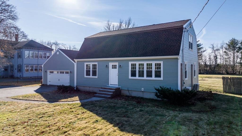 Acushnet, MA 02743,1207 Main St