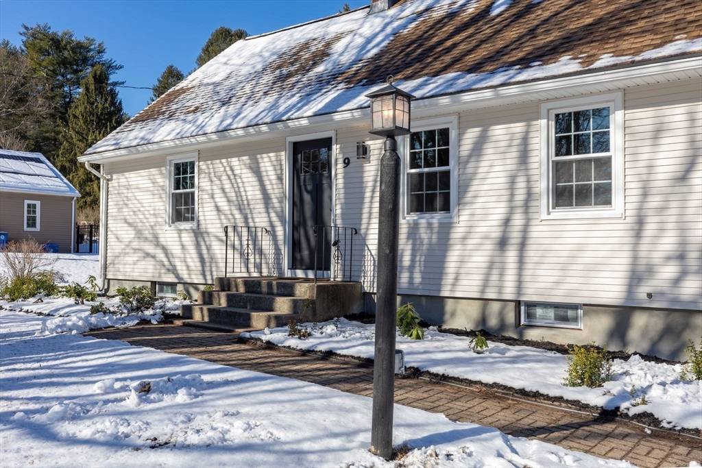 East Longmeadow, MA 01028,9 Edwill Road