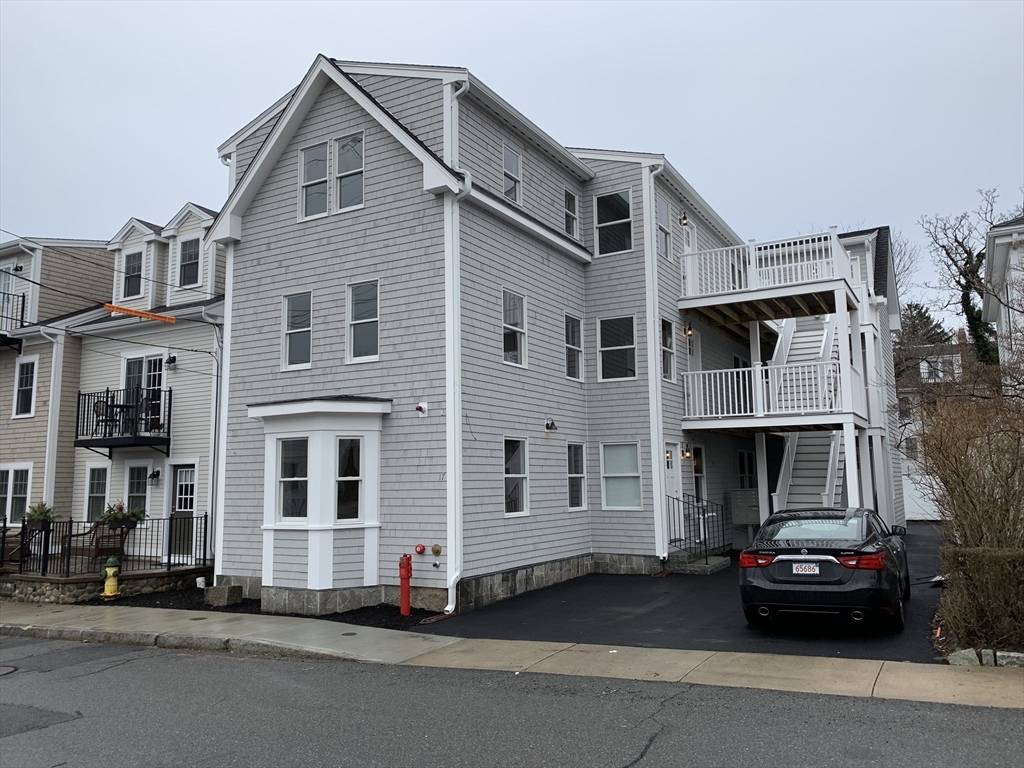 Plymouth, MA 02360,17 Howland St #6