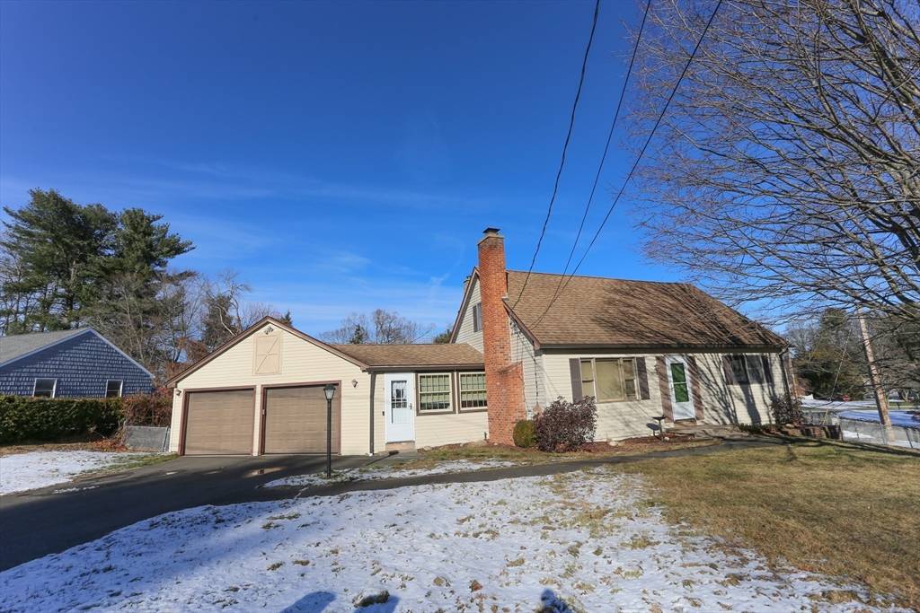 Southwick, MA 01077,4 Woodside Cir