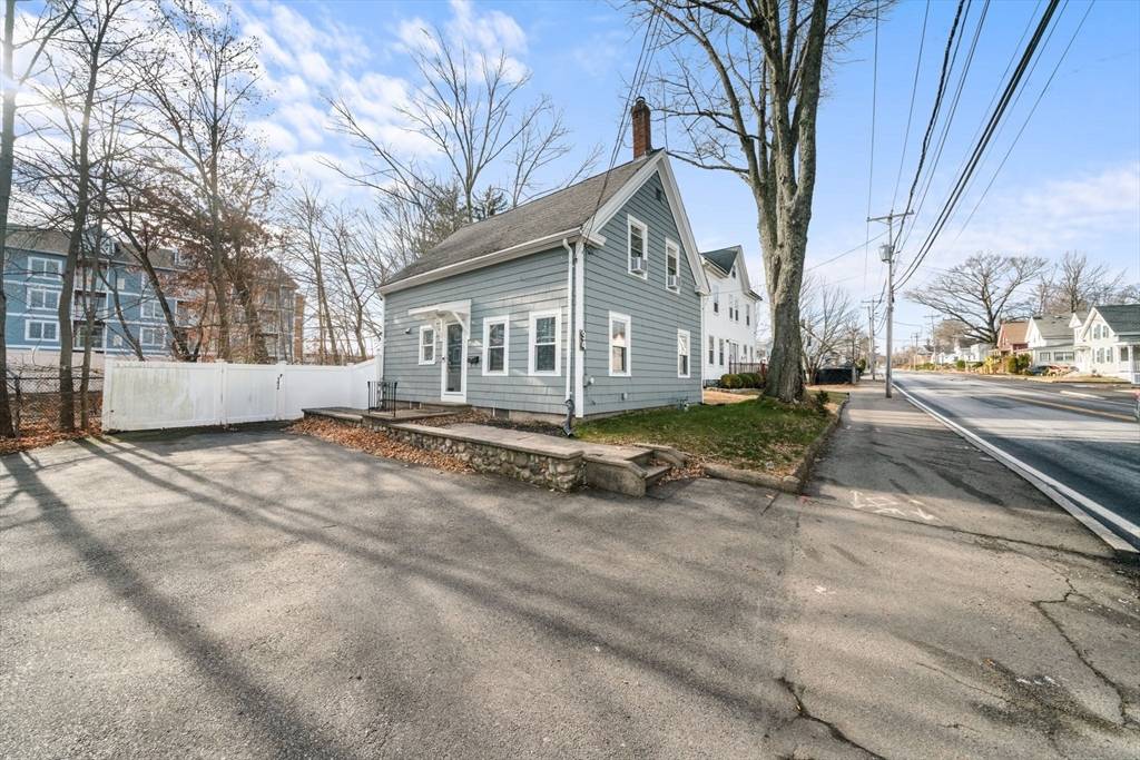 Randolph, MA 02368,94 Warren St