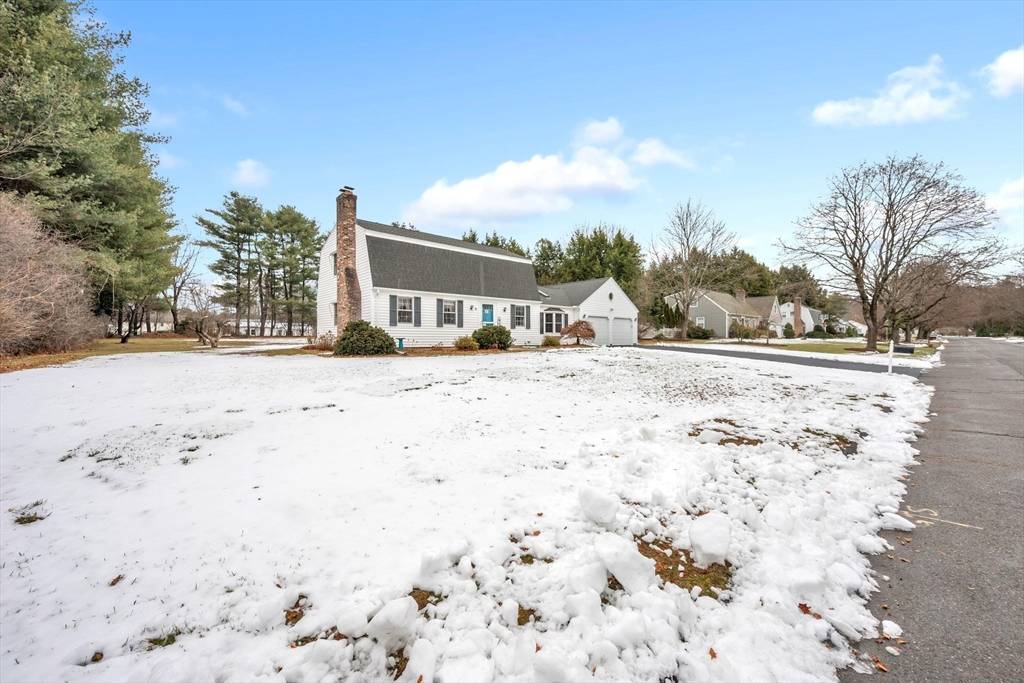 Wilbraham, MA 01095,9 Primrose Ln