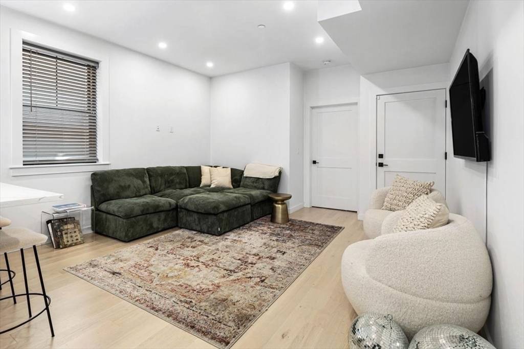Boston, MA 02128,38 Lexington Street ##1