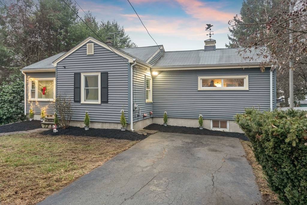 Holbrook, MA 02343,17 Cypress Rd