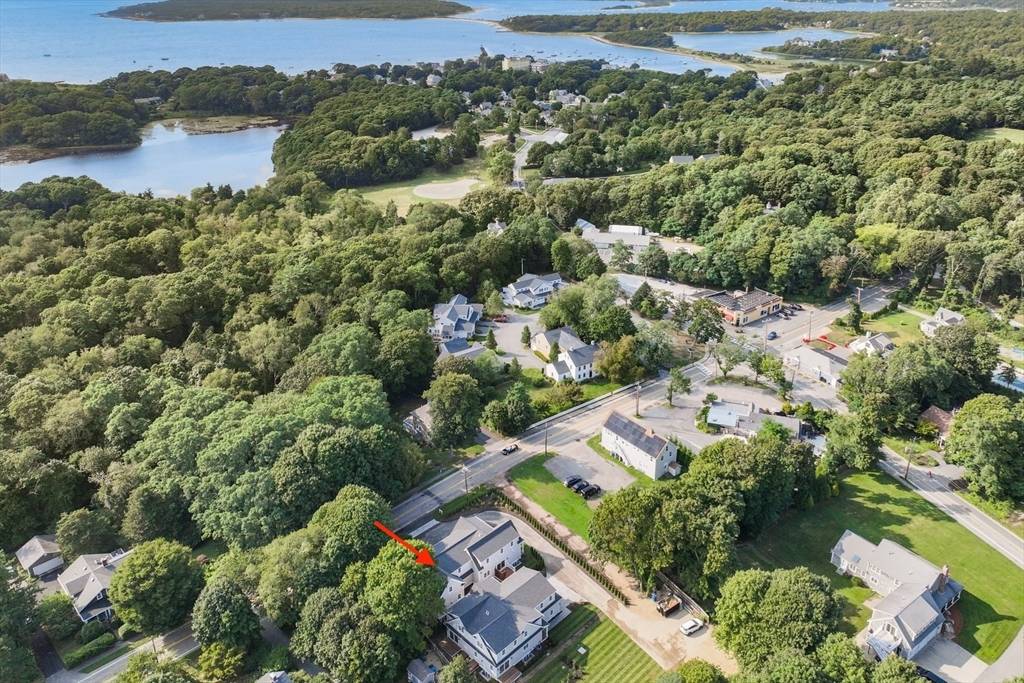 Falmouth, MA 02556,255 Old Main Road #1B