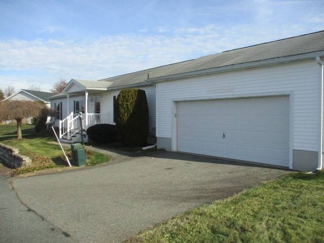 Middleboro, MA 02346,6105 Oak Point Dr.