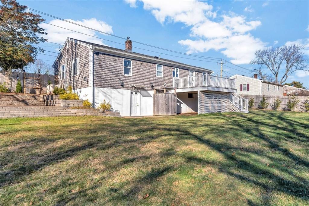 Falmouth, MA 02536,51 Homestead Ln