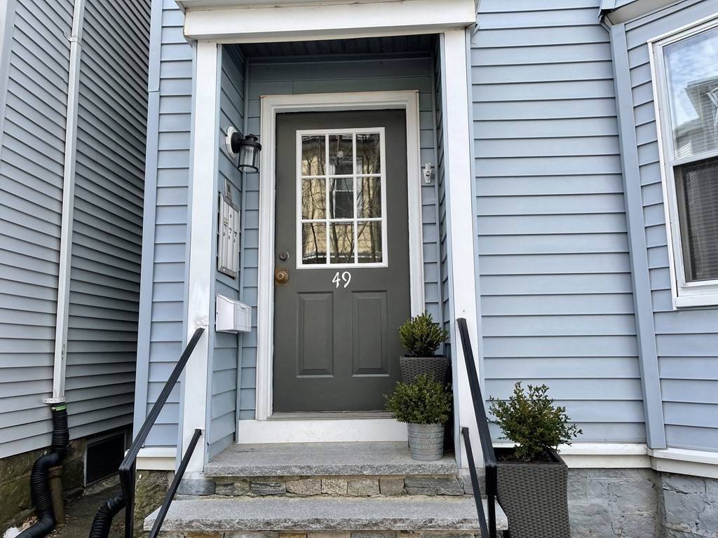 Brookline, MA 02445,49 Prince Street #1