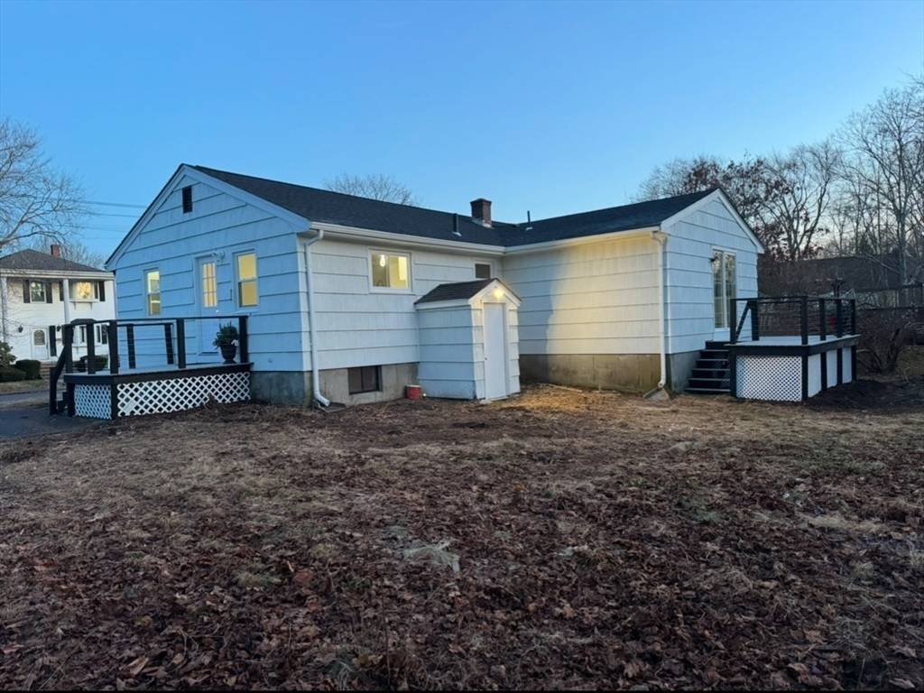 Taunton, MA 02780,8 Bliss St