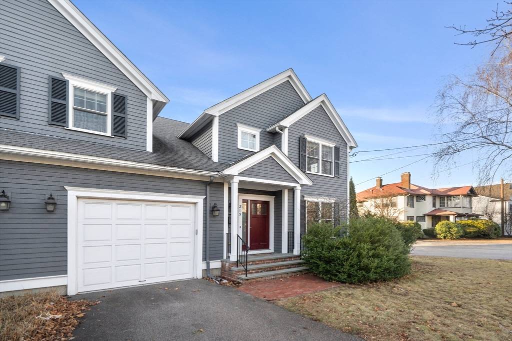 Needham, MA 02494,215 Hillside Avenue #215