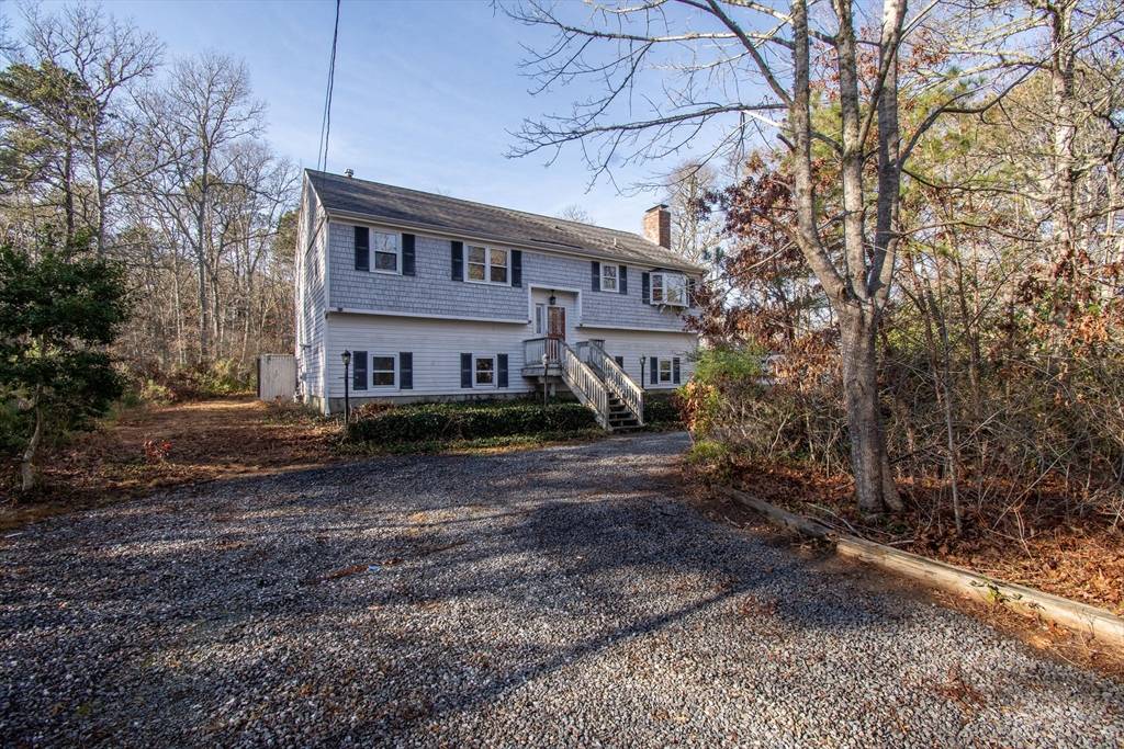 Yarmouth, MA 02673,49 Warbler Ln