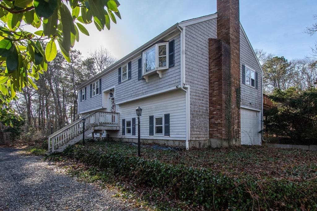 Yarmouth, MA 02673,49 Warbler Ln