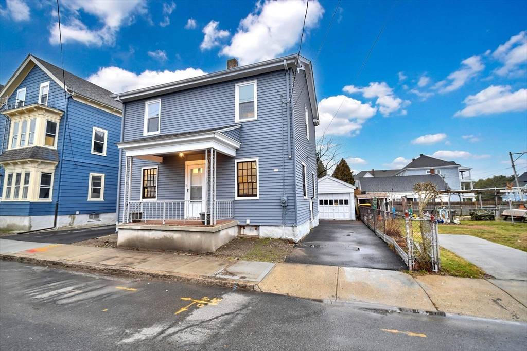 Fall River, MA 02724,17 Wilcox St