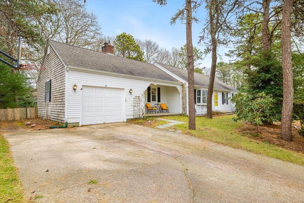 Falmouth, MA 02536,30 Rosemary Ln