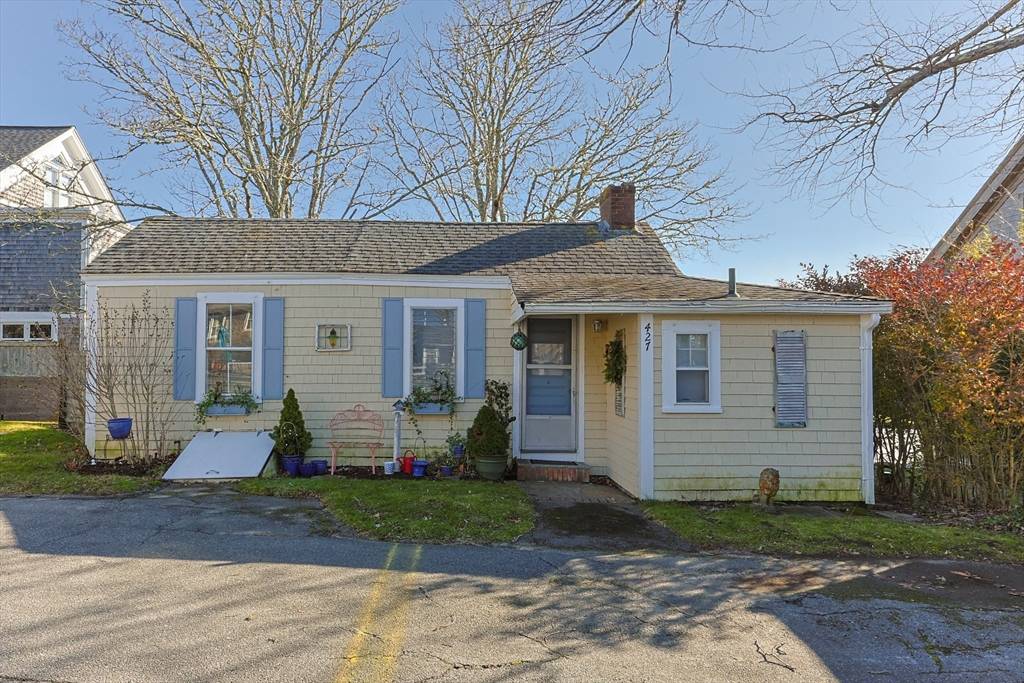 Chatham, MA 02633,427 Main St #427