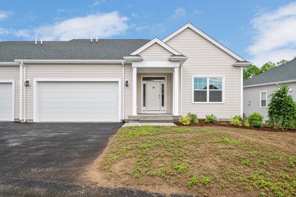 Northbridge, MA 01588,62 Crestwood Circle #33