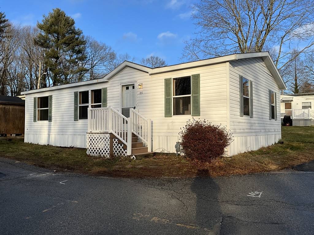 Rockland, MA 02370,21C Alpine St