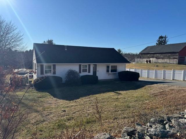 Dracut, MA 01826,611 Arlington Street #1