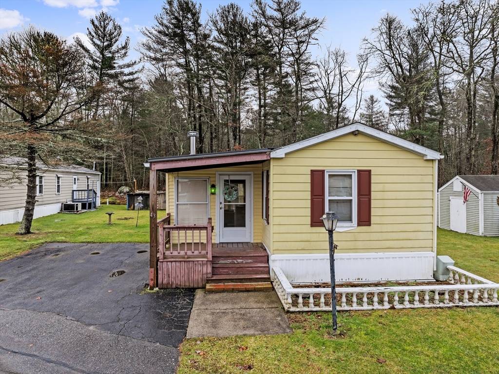 Acushnet, MA 02743,43 Clems