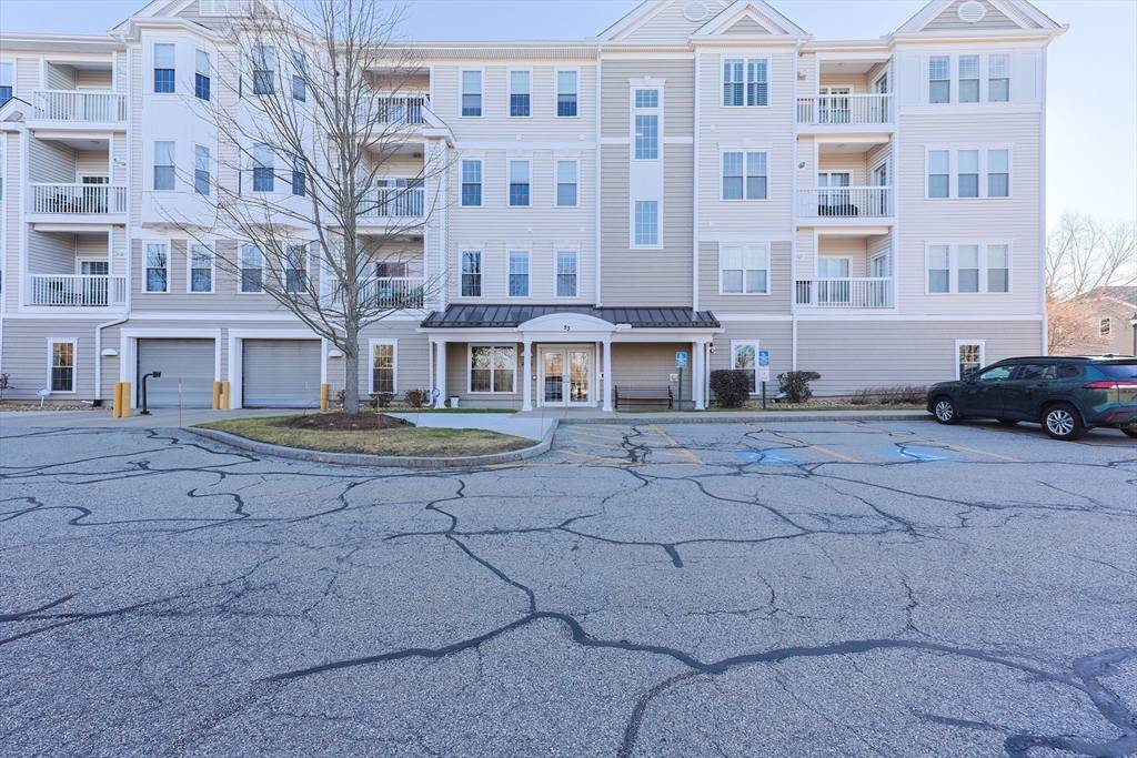 Waltham, MA 02452,53 Bartlett Way #1207