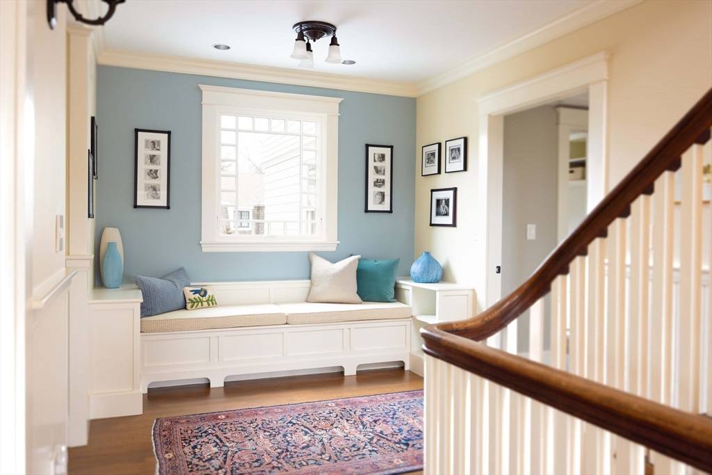 34 Pilgrim Rd Newton, MA 02468