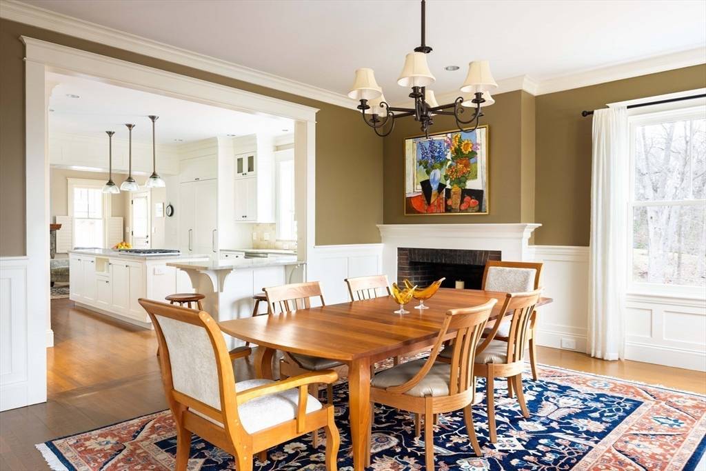 34 Pilgrim Rd Newton, MA 02468