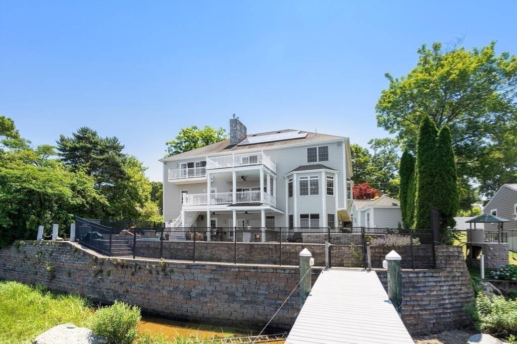 Freetown, MA 02702,53 Cliff Drive