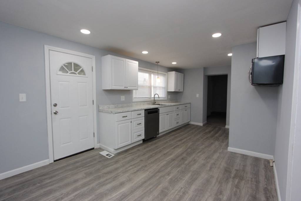 Lowell, MA 01852,105 Chestnut St.