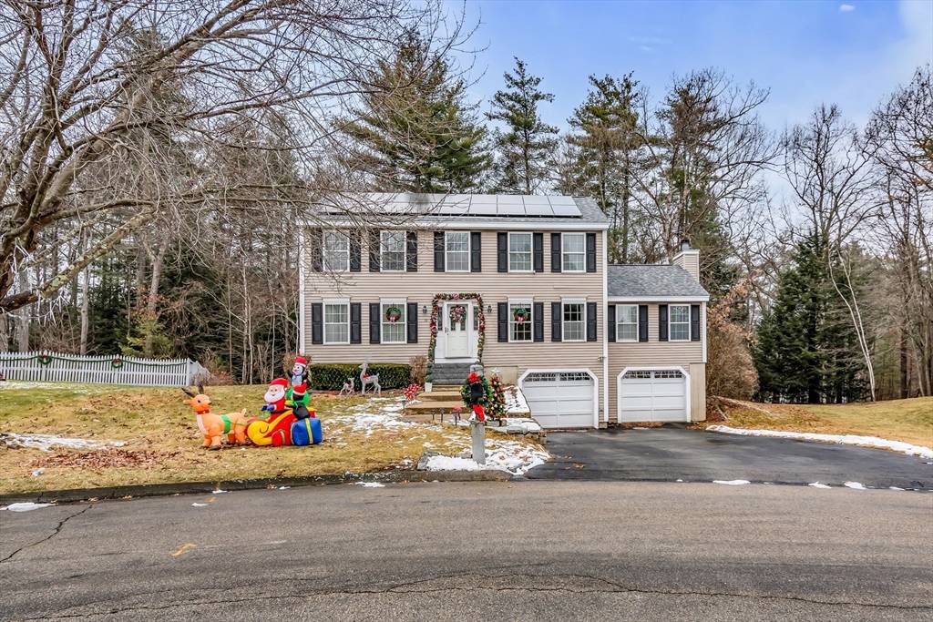 Merrimack, NH 03054,19 Scotchpine Ln