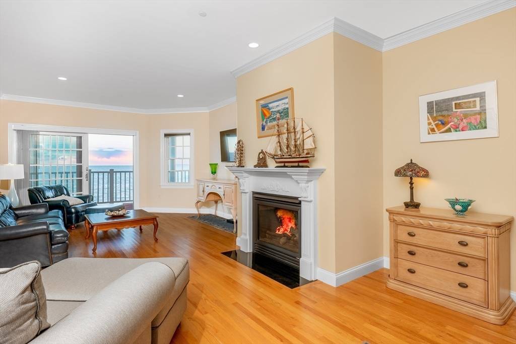 Falmouth, MA 02540,286 Grand Avenue #4