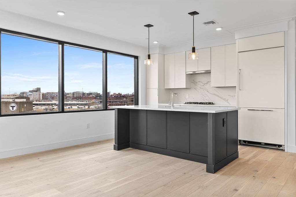 Boston, MA 02127,33 A St. #501