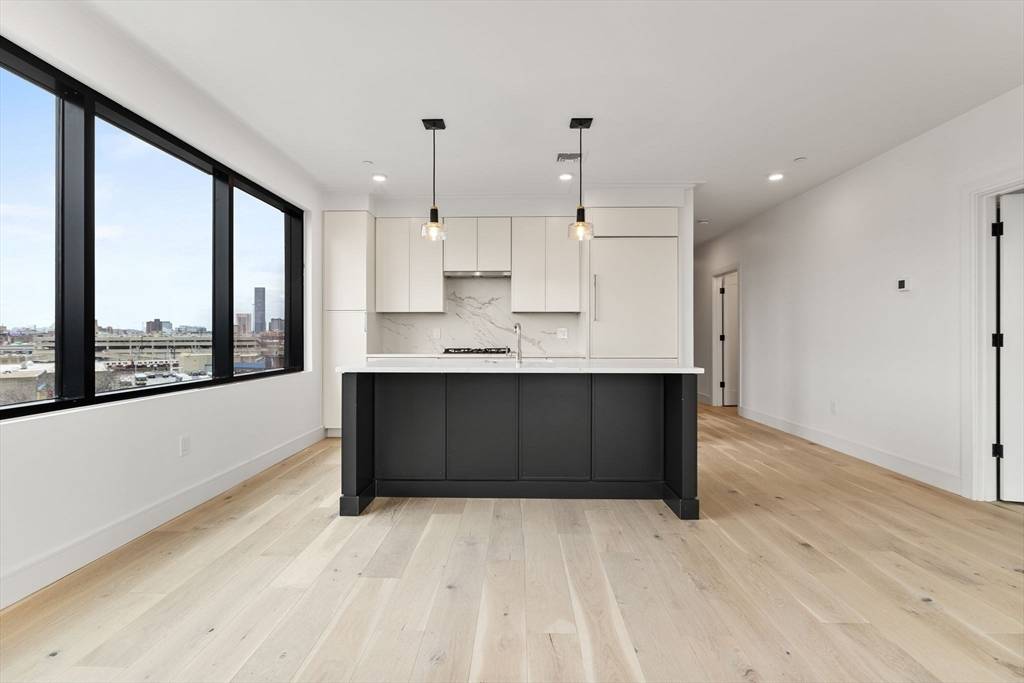 Boston, MA 02127,33 A St. #501