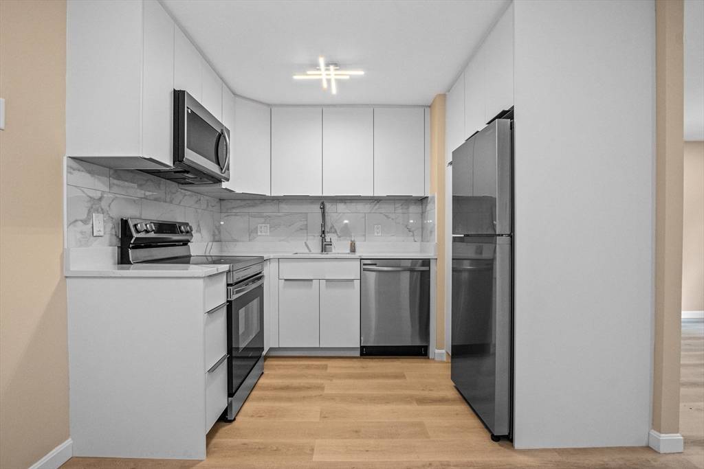 Framingham, MA 01701,75 Nicholas Road #K