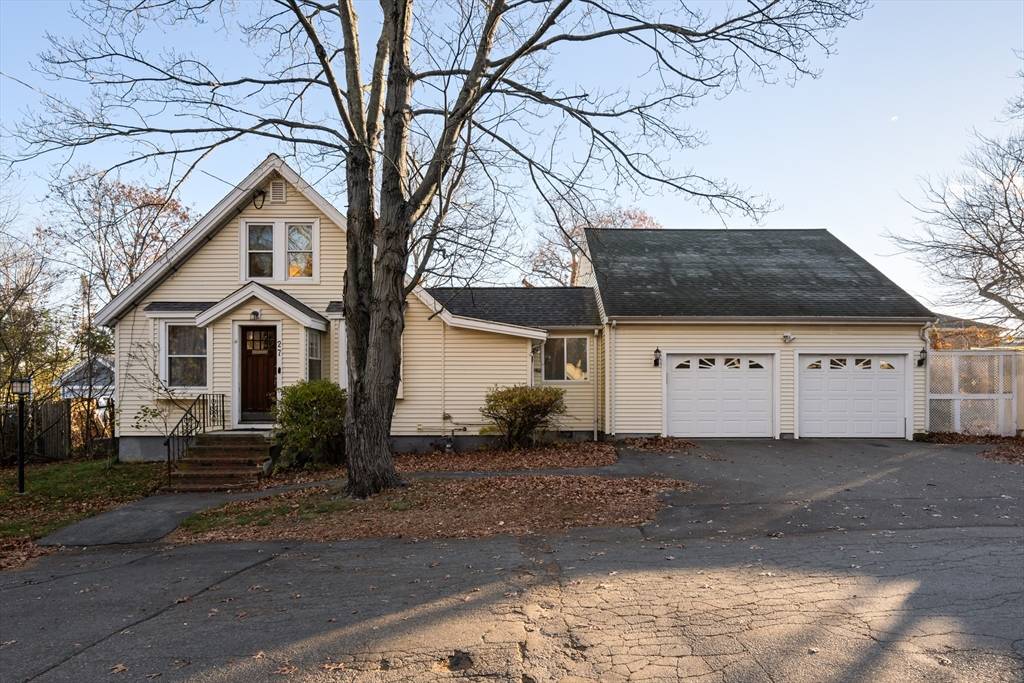 Randolph, MA 02368,27 Corey St