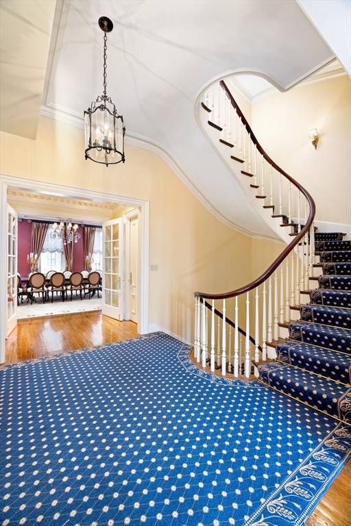 129 Commonwealth Ave Boston, MA 02116