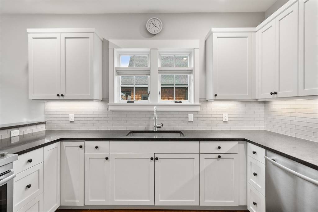 Sherborn, MA 01770,3 Abbey Road #3