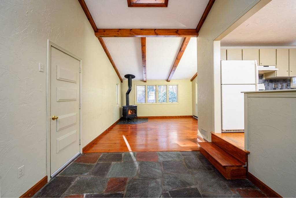 Hingham, MA 02043,15 Autumn Cir