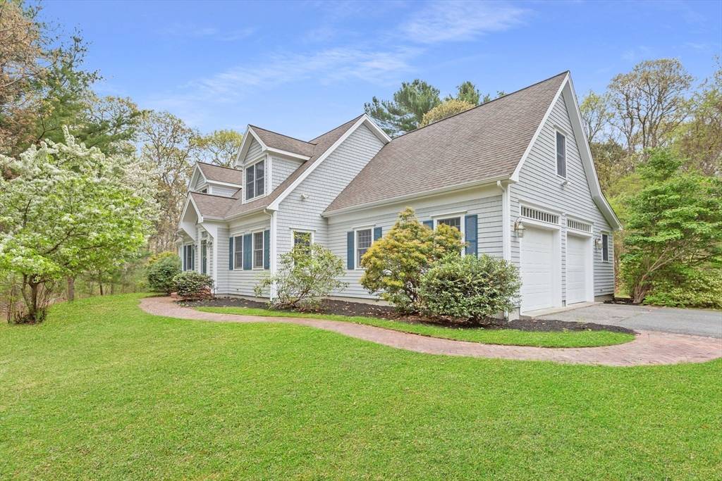 Bourne, MA 02532,2 Boulder Rd