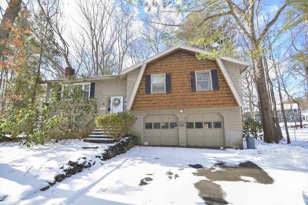 Danvers, MA 01923,44 Longbow Road